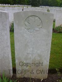 Etaples Military Cemetery - McIntosh, George Rae